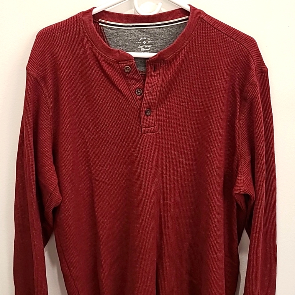 Henley - long sleeved shirt